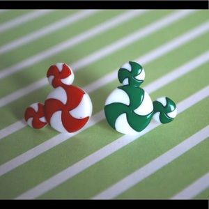 Mickey Mouse Earrings - Mickey Christmas Studs 🎄